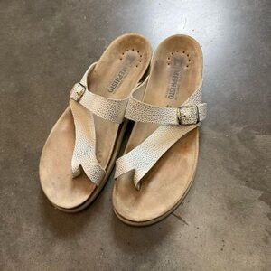 Women’s Mephisto Helen Silver Sandals Sz 41/ US 10
